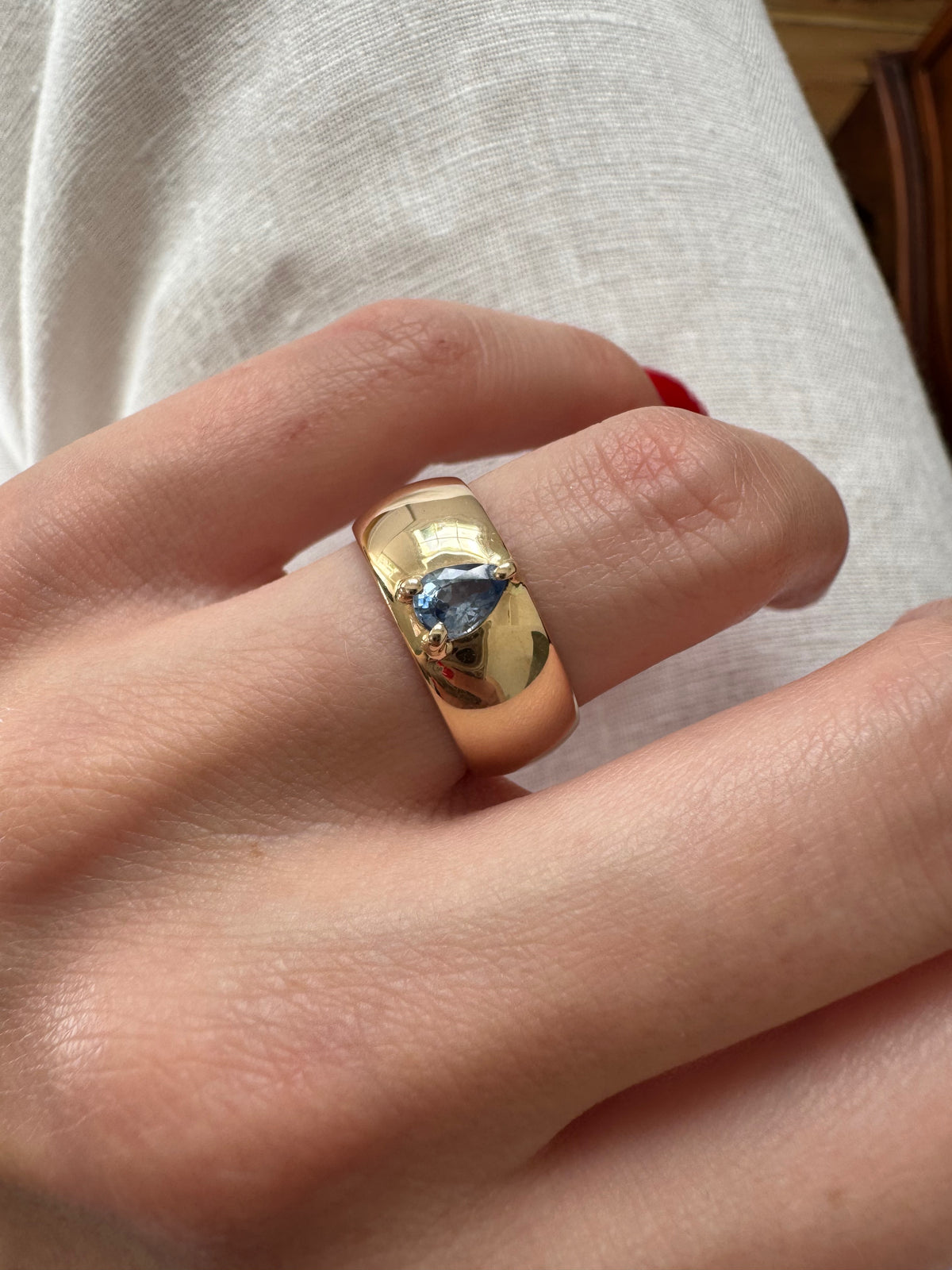 Pear Two-Tone Sapphire Cigar Band