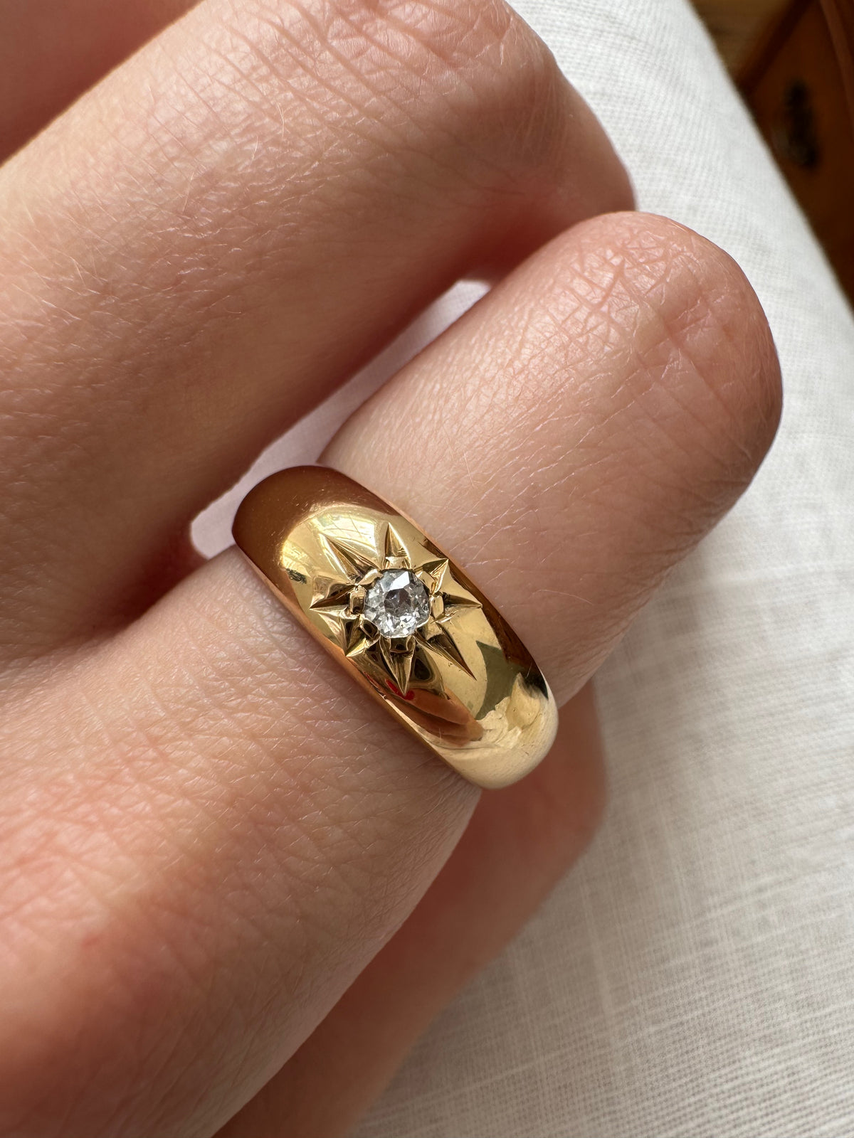 Antique 18ct Gold Diamond Star-Set Gypsy Ring