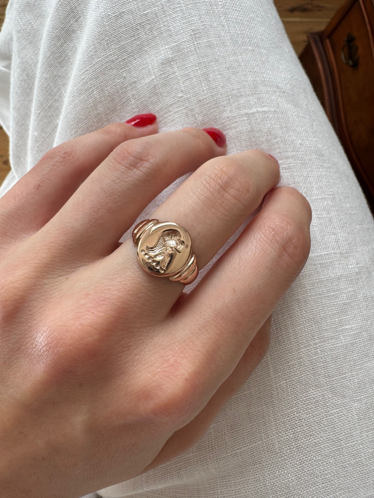 Vintage 9ct Rose Gold Eagle's Head Signet Ring