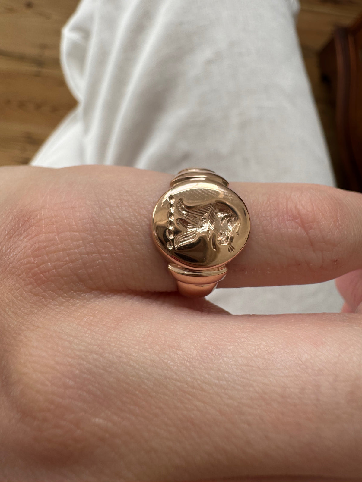 Vintage 9ct Rose Gold Eagle's Head Signet Ring