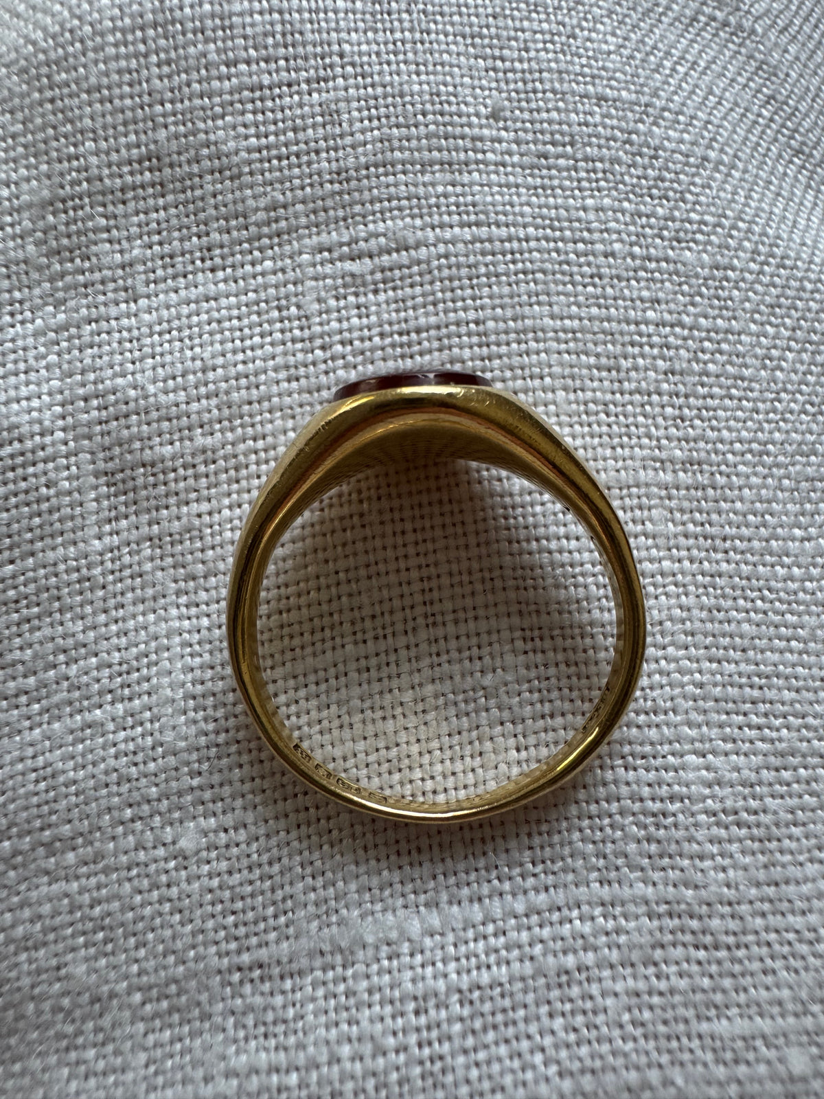 18ct Gold Oval Carnellian Solid Signet Ring
