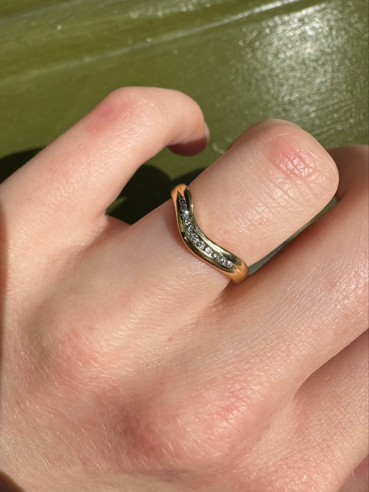 18k Gold Curved Diamond Wishbone Ring