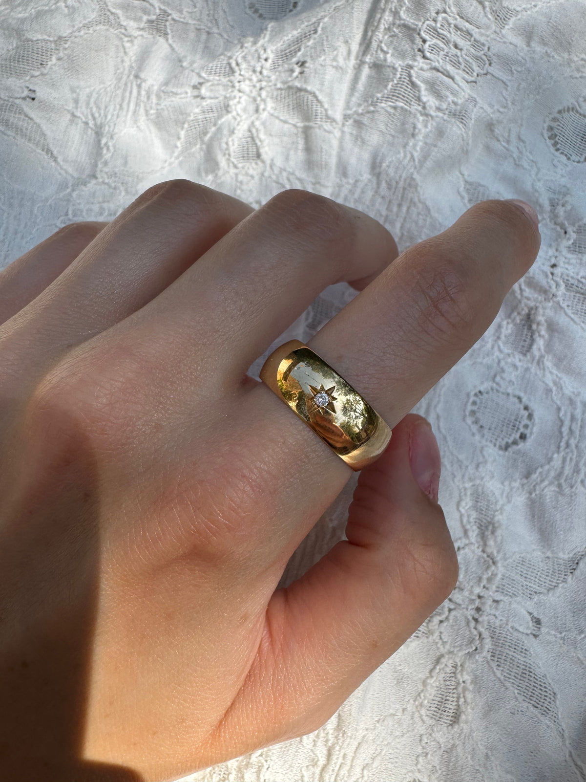 Heavy Vintage Gold Star-Set Diamond Band