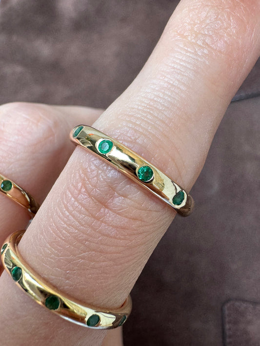 Vintage 9ct Gold Emerald Skinny Stacking Ring — Size O
