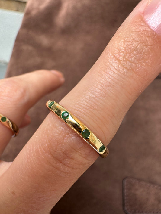 Vintage 9ct Gold Emerald Skinny Stacking Ring — Size P 1/2