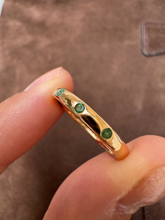 Vintage 9ct Gold Emerald Skinny Stacking Ring — Size N 1/2